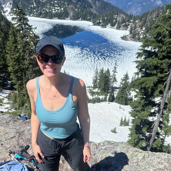 Meet your Posher, Amy - Picture 1 of 1